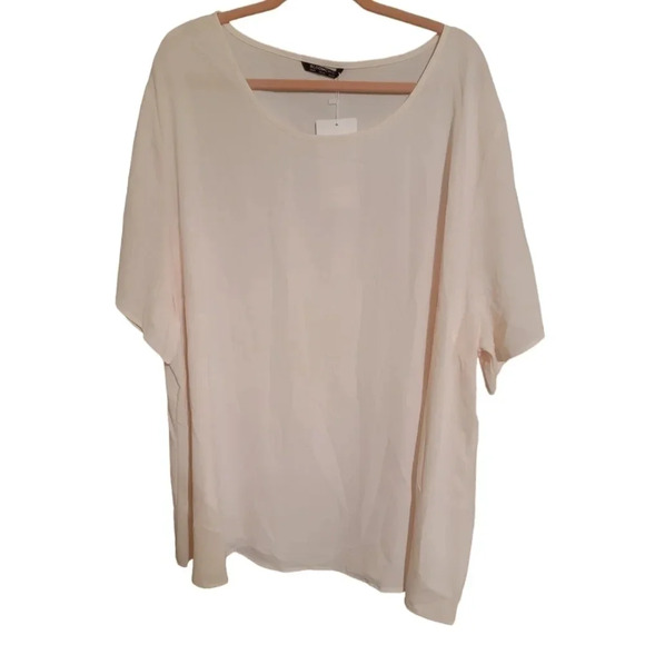 Plus size blouse - Picture 1 of 3